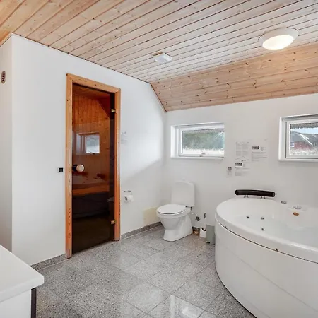 Gorgeous Home In Romo With Sauna 度假居 *